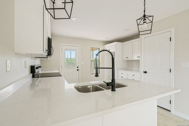 514 Linda Vista, Del Rio, TX 78840