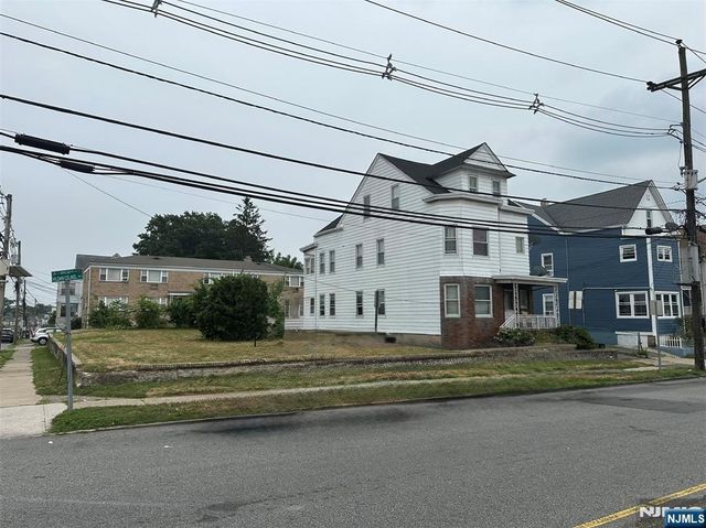 88 Montclair Avenue, Paterson, NJ 07503