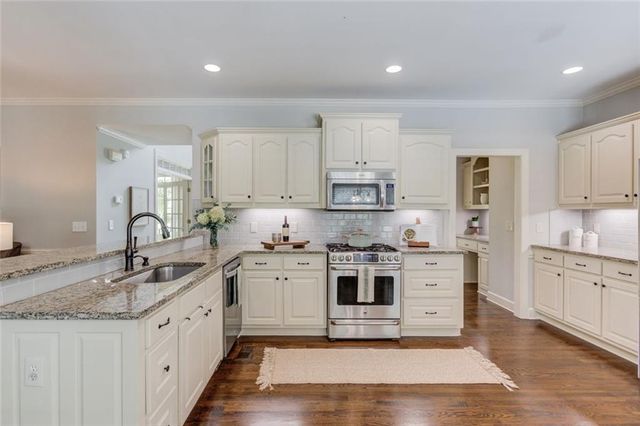 818 Oak Ridge Terrace, Loganville, GA 30052