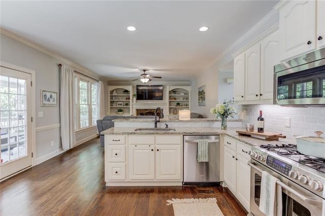 818 Oak Ridge Terrace, Loganville, GA 30052