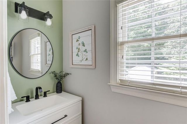 818 Oak Ridge Terrace, Loganville, GA 30052