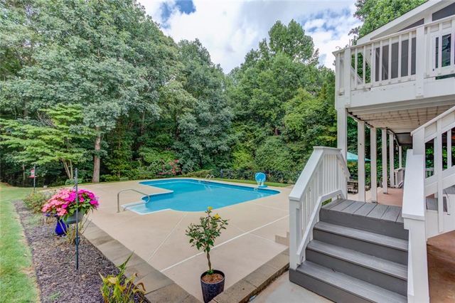 818 Oak Ridge Terrace, Loganville, GA 30052