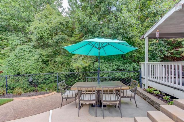 818 Oak Ridge Terrace, Loganville, GA 30052