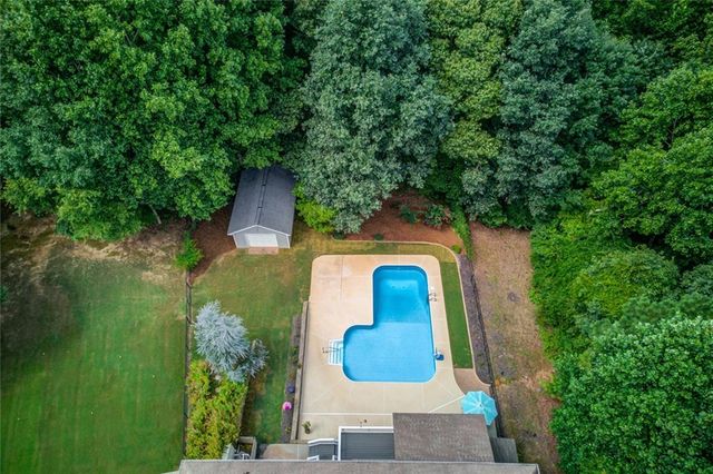 818 Oak Ridge Terrace, Loganville, GA 30052