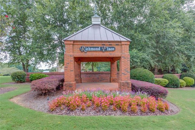 818 Oak Ridge Terrace, Loganville, GA 30052