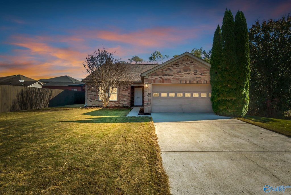 200 Laramie Circle NW, Madison, AL 35757