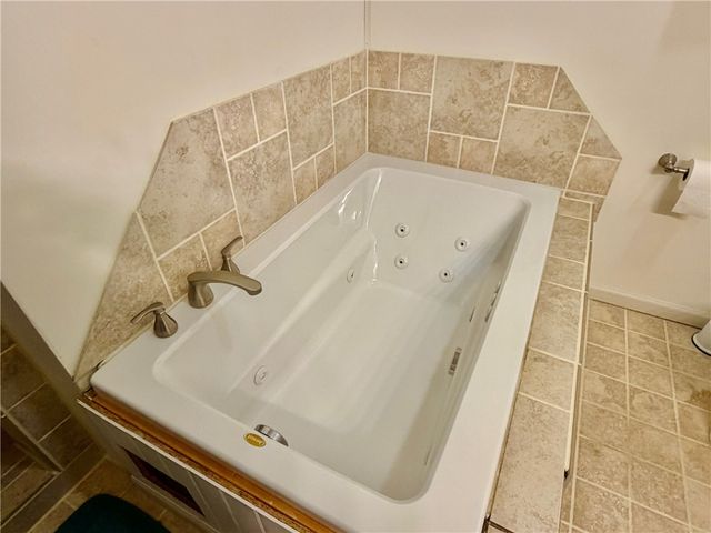 10 Lehigh Avenue, Manchester, NY 14504