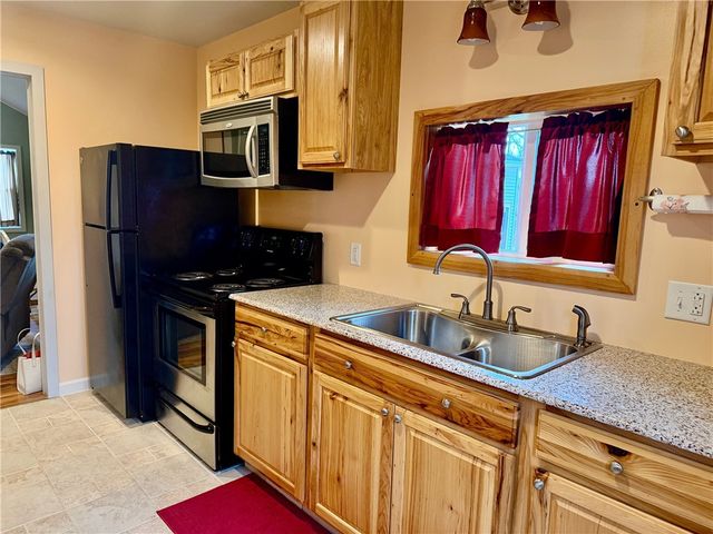 10 Lehigh Avenue, Manchester, NY 14504