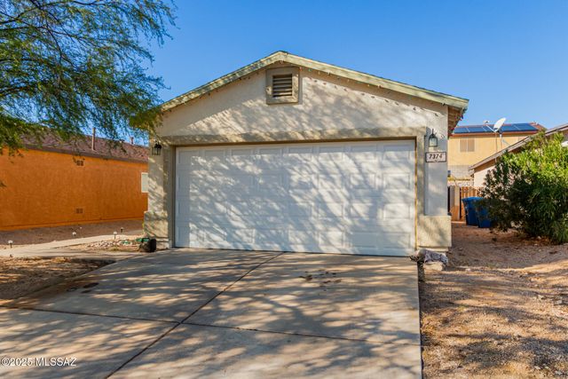 7374 S Messala Court, Tucson, AZ 85746