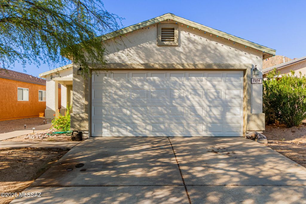 7374 S Messala Court, Tucson, AZ 85746