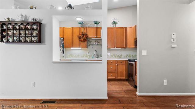 25106 Hamilton Court, South Lyon, IN 47178