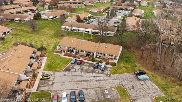 25106 Hamilton Court, South Lyon, IN 47178