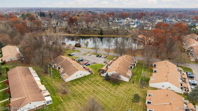 25106 Hamilton Court, South Lyon, IN 47178