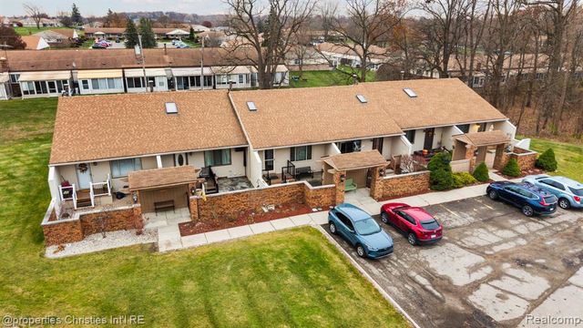 25106 Hamilton Court, South Lyon, IN 47178