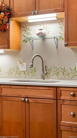 25106 Hamilton Court, South Lyon, IN 47178