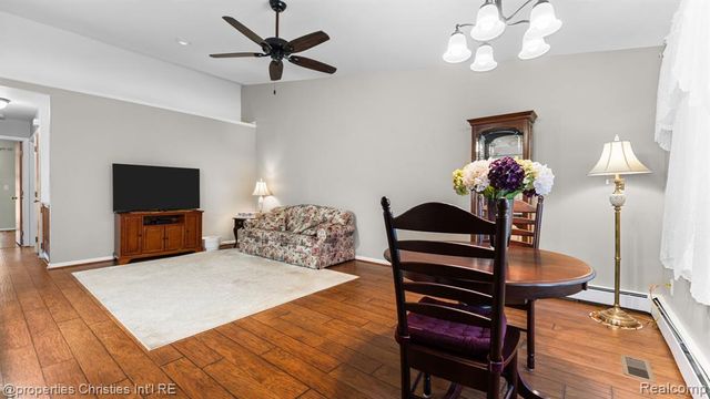 25106 Hamilton Court, South Lyon, IN 47178