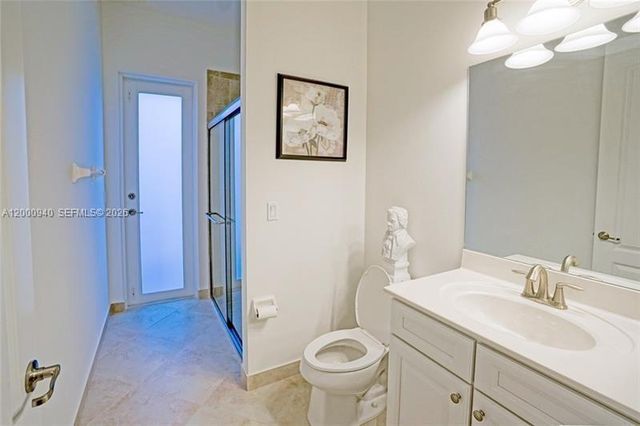 8630 Lakeside Bnd, Parkland, FL 33076