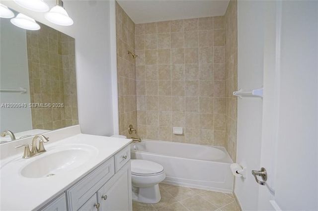 8630 Lakeside Bnd, Parkland, FL 33076
