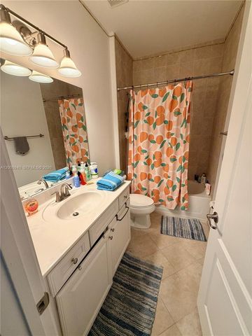 8630 Lakeside Bnd, Parkland, FL 33076