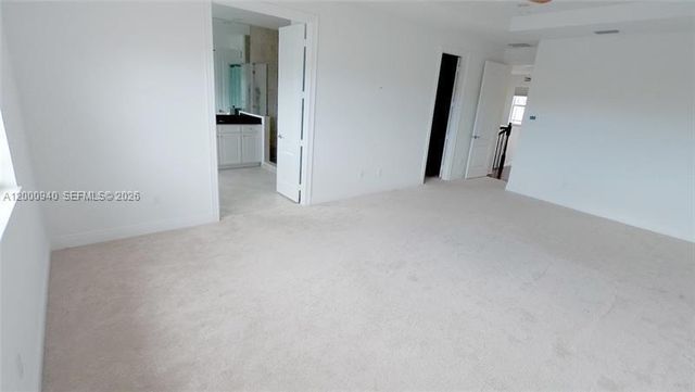 8630 Lakeside Bnd, Parkland, FL 33076