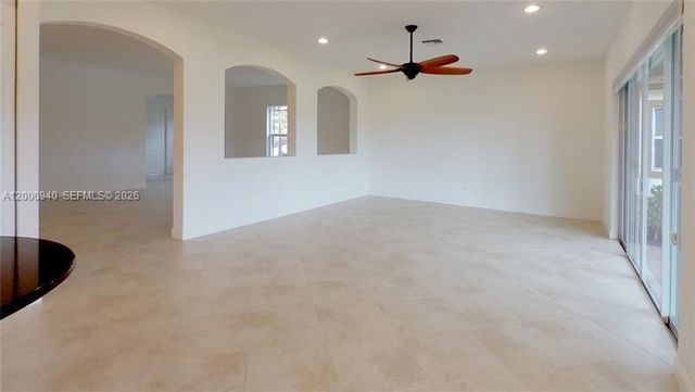 8630 Lakeside Bnd, Parkland, FL 33076