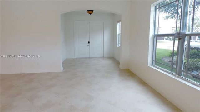 8630 Lakeside Bnd, Parkland, FL 33076