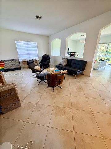 8630 Lakeside Bnd, Parkland, FL 33076
