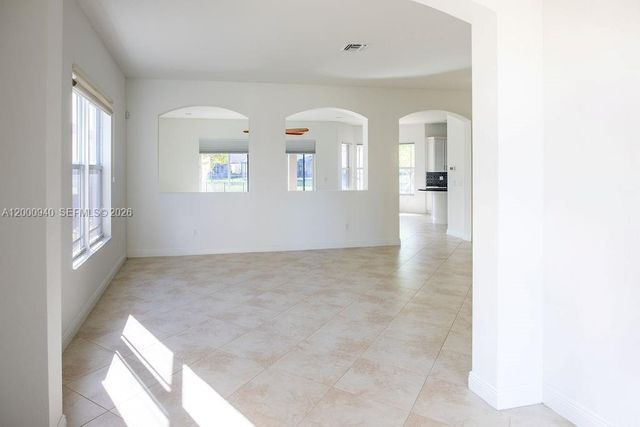 8630 Lakeside Bnd, Parkland, FL 33076