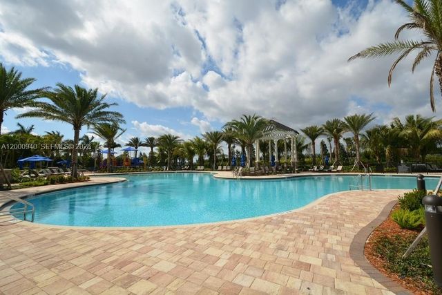 8630 Lakeside Bnd, Parkland, FL 33076
