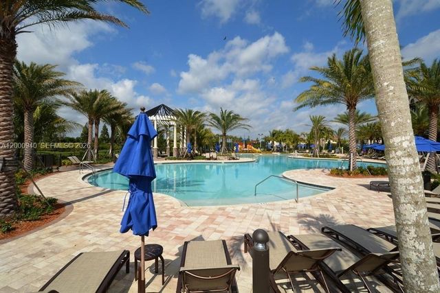 8630 Lakeside Bnd, Parkland, FL 33076