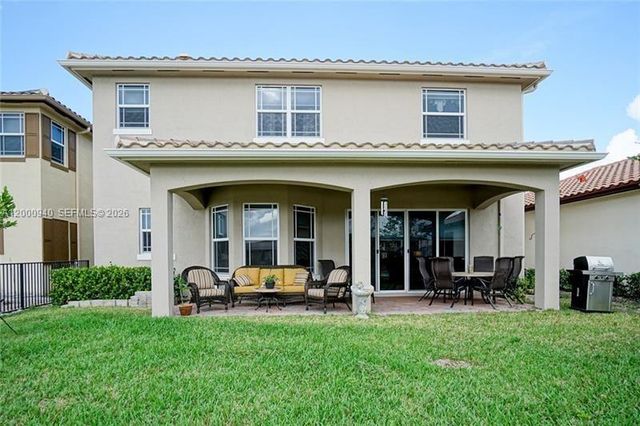 8630 Lakeside Bnd, Parkland, FL 33076