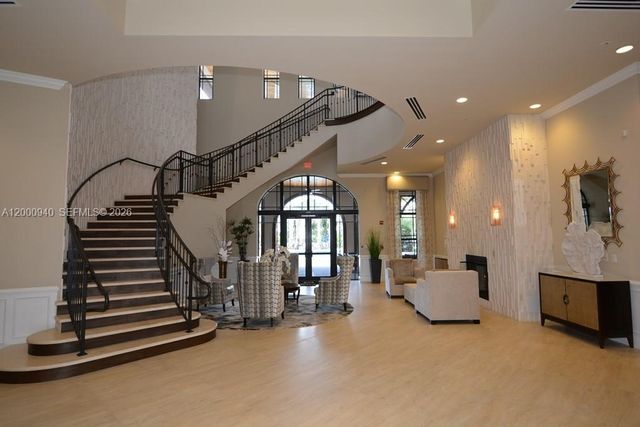 8630 Lakeside Bnd, Parkland, FL 33076