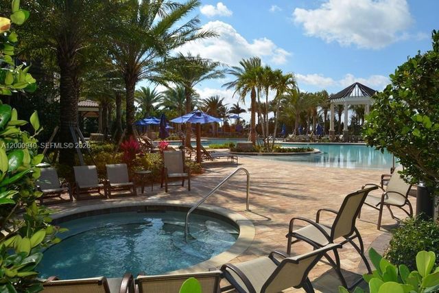 8630 Lakeside Bnd, Parkland, FL 33076