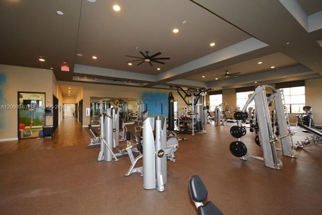 8630 Lakeside Bnd, Parkland, FL 33076