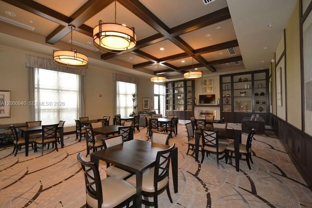 8630 Lakeside Bnd, Parkland, FL 33076