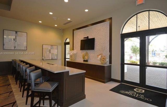 8630 Lakeside Bnd, Parkland, FL 33076