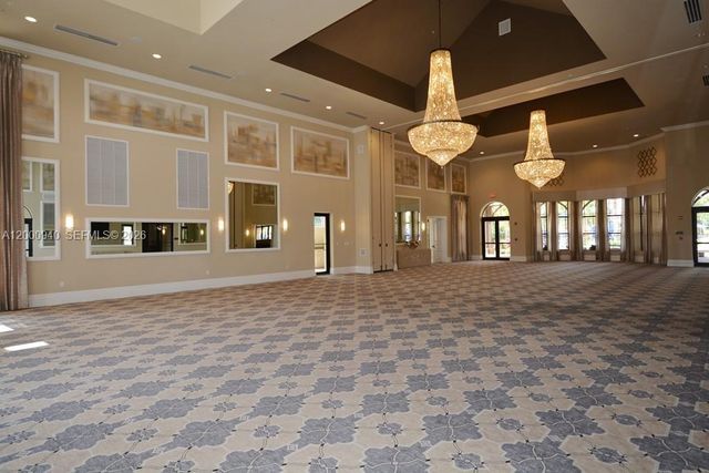 8630 Lakeside Bnd, Parkland, FL 33076