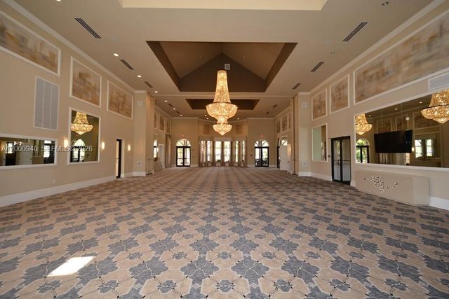 8630 Lakeside Bnd, Parkland, FL 33076