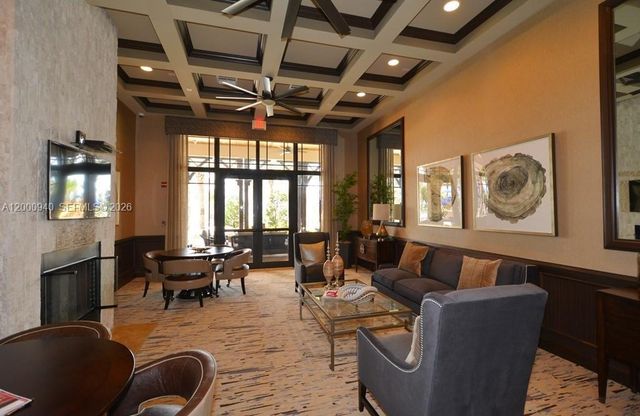 8630 Lakeside Bnd, Parkland, FL 33076