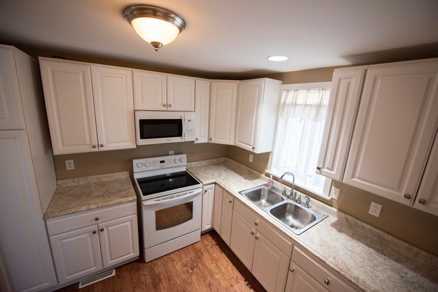 716 Locust Street, Sterling, IL 61081