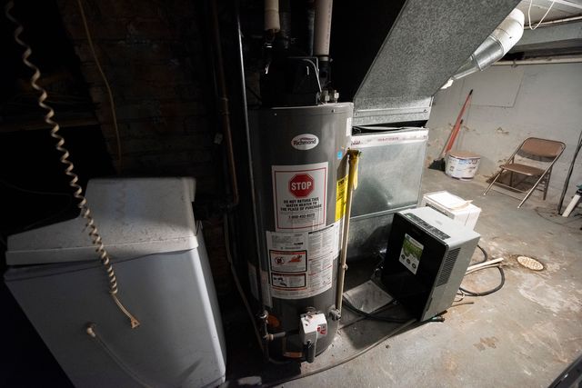 716 Locust Street, Sterling, IL 61081