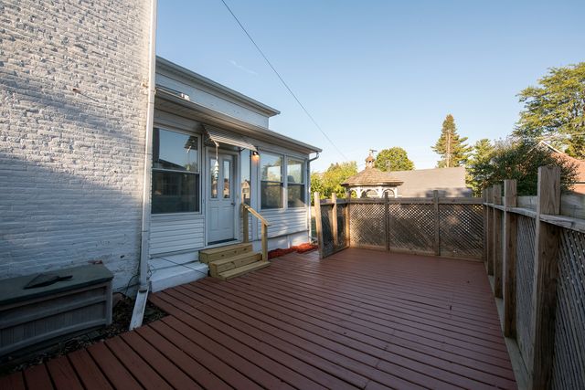 716 Locust Street, Sterling, IL 61081