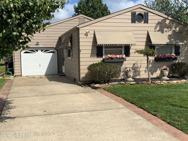 242 Harrington Drive N, Toms River, NJ 08757