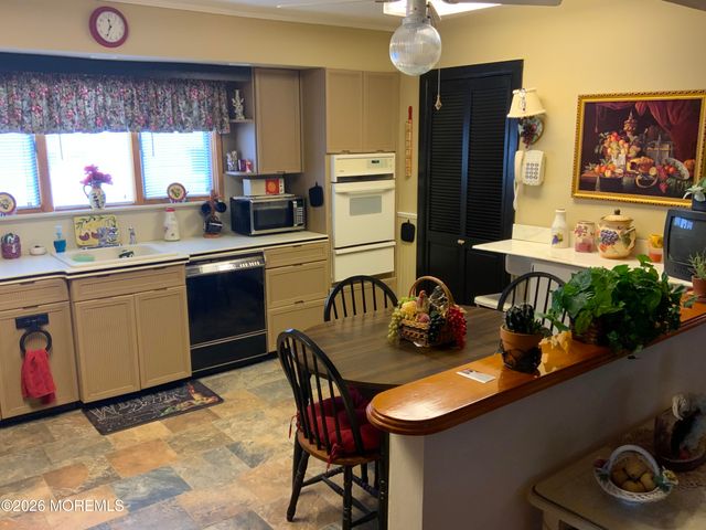 242 Harrington Drive N, Toms River, NJ 08757