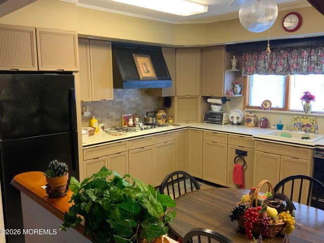 242 Harrington Drive N, Toms River, NJ 08757