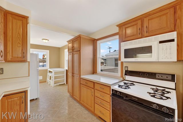 13236 Pullman Street, Southgate, MI 48195