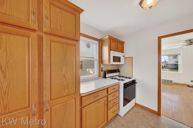13236 Pullman Street, Southgate, MI 48195
