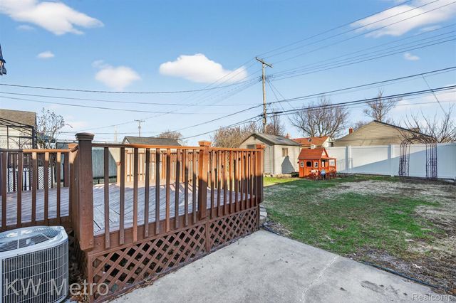 13236 Pullman Street, Southgate, MI 48195