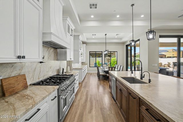 18032 W MONTEBELLO Avenue, Litchfield Park, AZ 85340