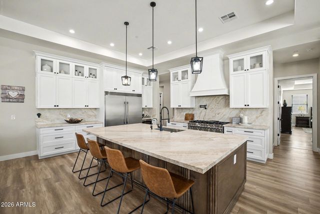 18032 W MONTEBELLO Avenue, Litchfield Park, AZ 85340